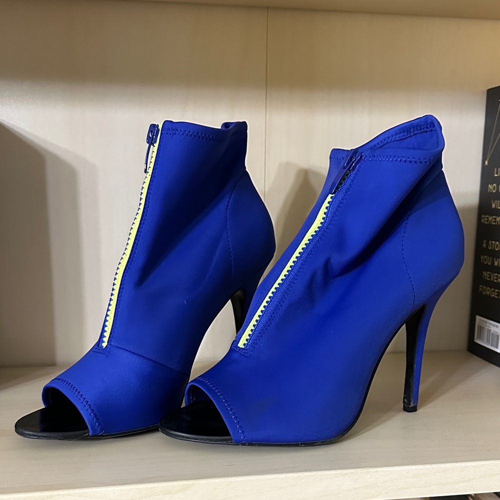 Aldo Blue Heeled Boots with Yellow Zipper
